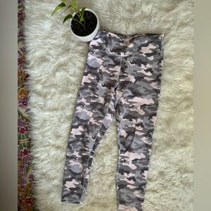 Capri Fabletics leggings power hold